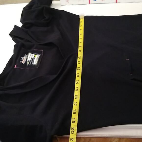 Under Armour black pullover hoodie. Size M. - Picture 7 of 8